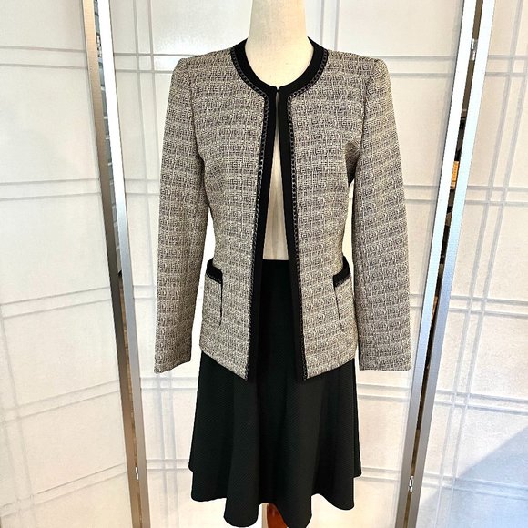 TAHARI Black and Tan Tweed Style Suit Jacket - Size 2 - Picture 1 of 3